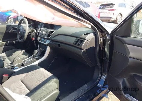 2015 Honda Accord Lx z USA, uszkodzony, nr VIN 1HGCR2F39FA005377